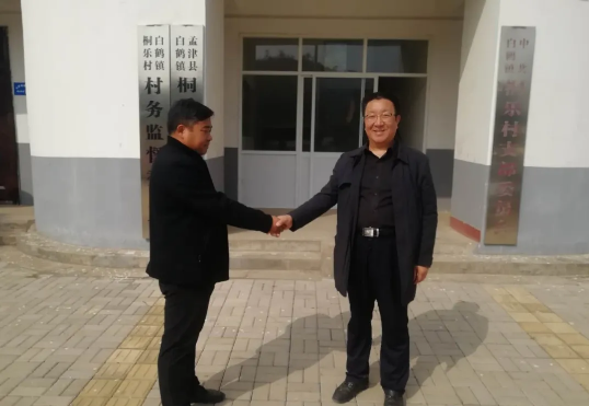 凱賓耐特實(shí)業(yè)集團(tuán)在白鶴鎮(zhèn)桐樂村投資的大棚建設(shè)項(xiàng)目正式開工